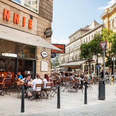 Grand Boulevard * Budapest